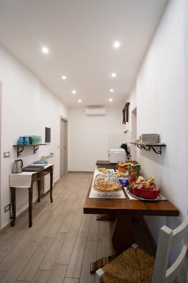 Bed and Breakfast Un Posto Al Sole Molino Nuovo  Exterior foto